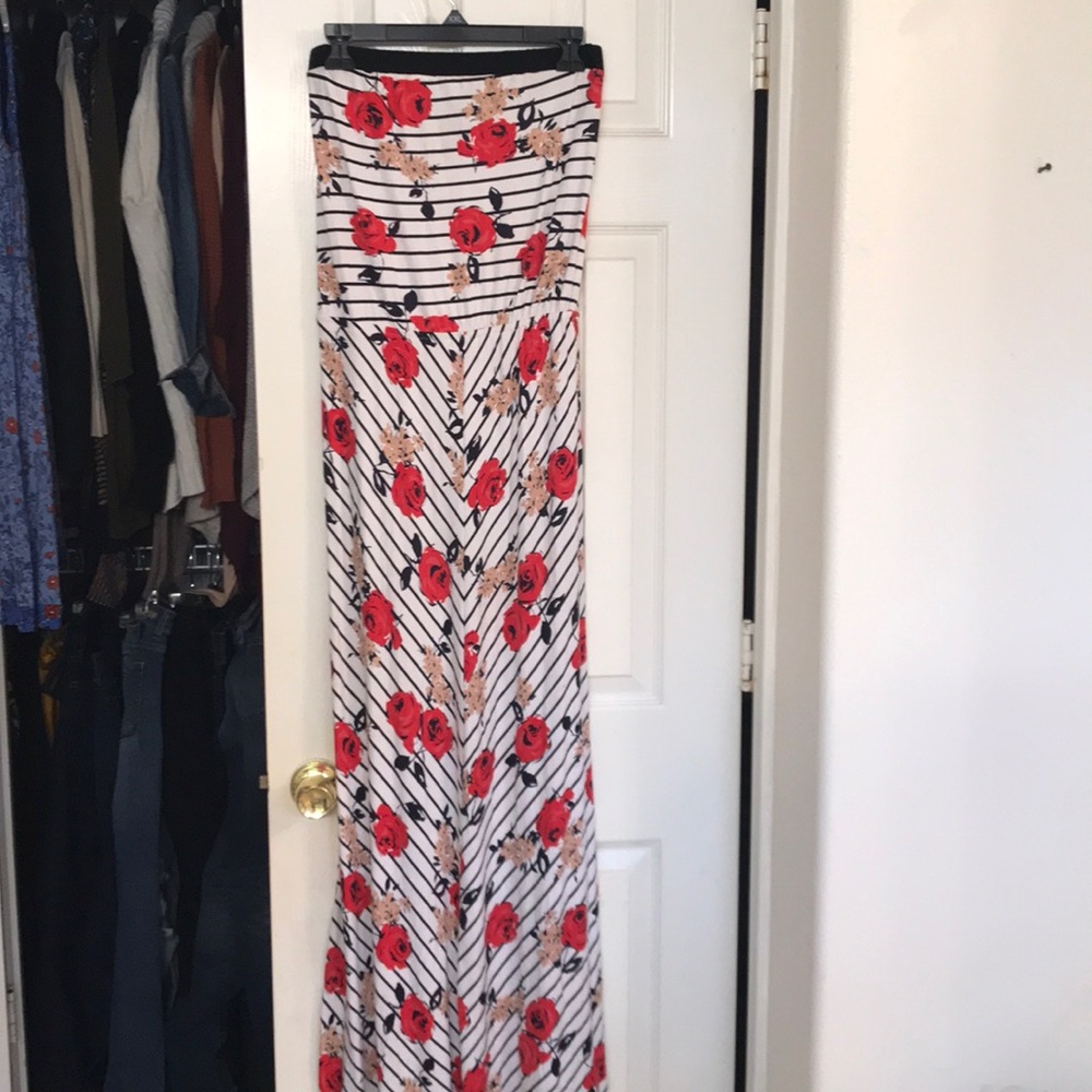 Strapless maxi